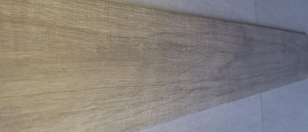 keramične ploščice imitacija lesa kivi